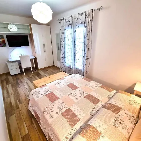 Apartament Royal Sea House *