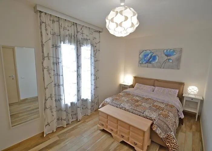 Daire Royal Sea House *