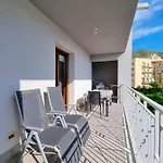 Royal Sea House *