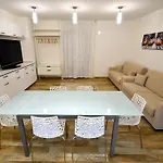 Royal Sea House Apartment *