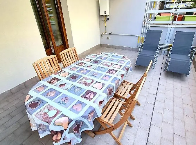 Royal Sea House Apartment *